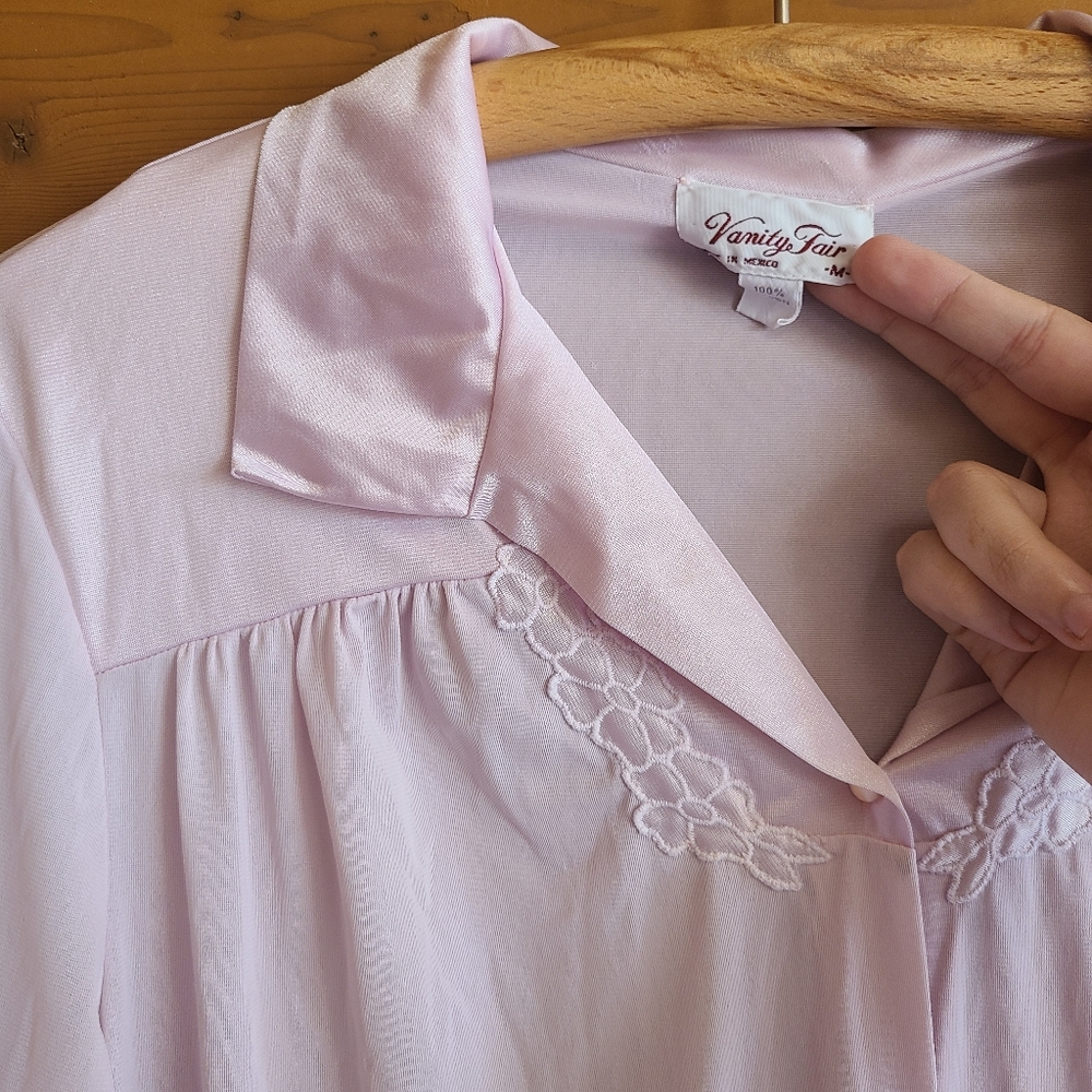 Vintage Vanity Fair Pale Pink Button Front Dressing Nightgown Shirt Medium - Picture 3 of 5